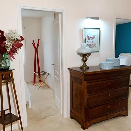 Charming Stone 1 - Minutes From Port Vourkari